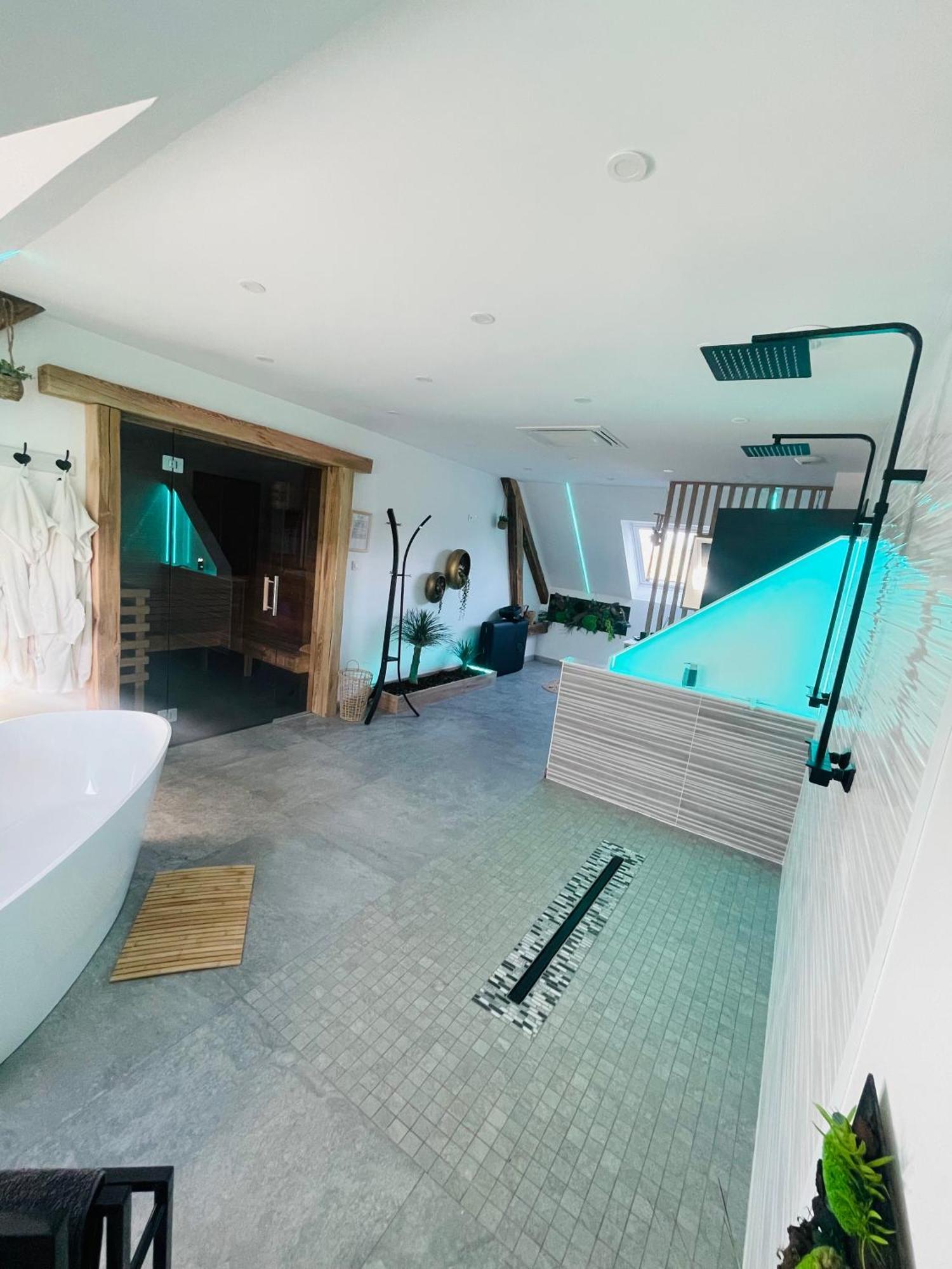 Maison Gite Chez Nounou Sauna Jacuzzi Jardin Arbore Etting Bagian luar foto