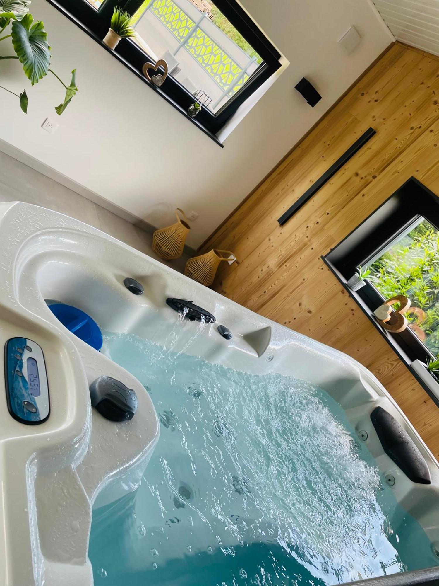 Maison Gite Chez Nounou Sauna Jacuzzi Jardin Arbore Etting Bagian luar foto